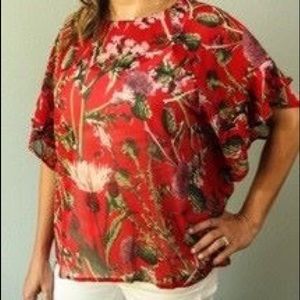 Red print top